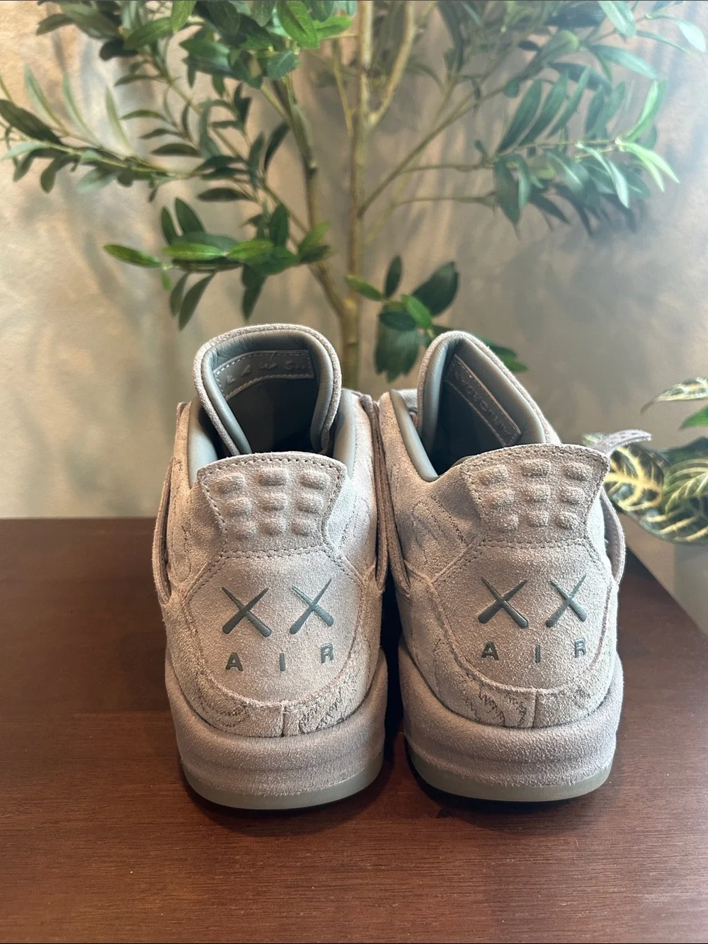 Jordan Men's Suede Retro Sneakers - Light Taupe